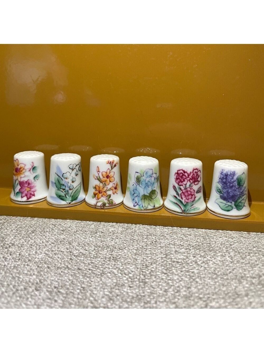 Vintage 6 PC Flower Collectible Thimbles